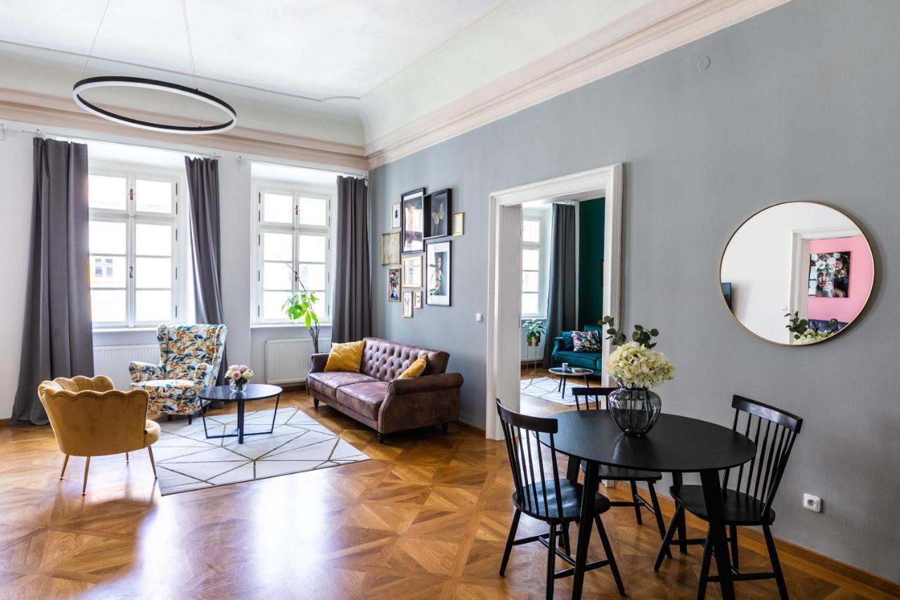 New Stylish 3 Suites Bedrooms Apt In Mala Strana - N2Nd Praga Exterior foto
