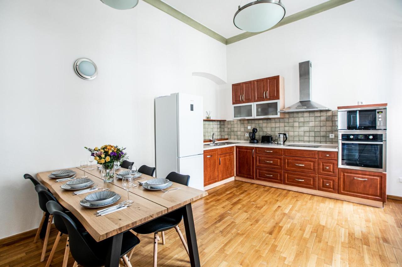 New Stylish 3 Suites Bedrooms Apt In Mala Strana - N2Nd Praga Exterior foto